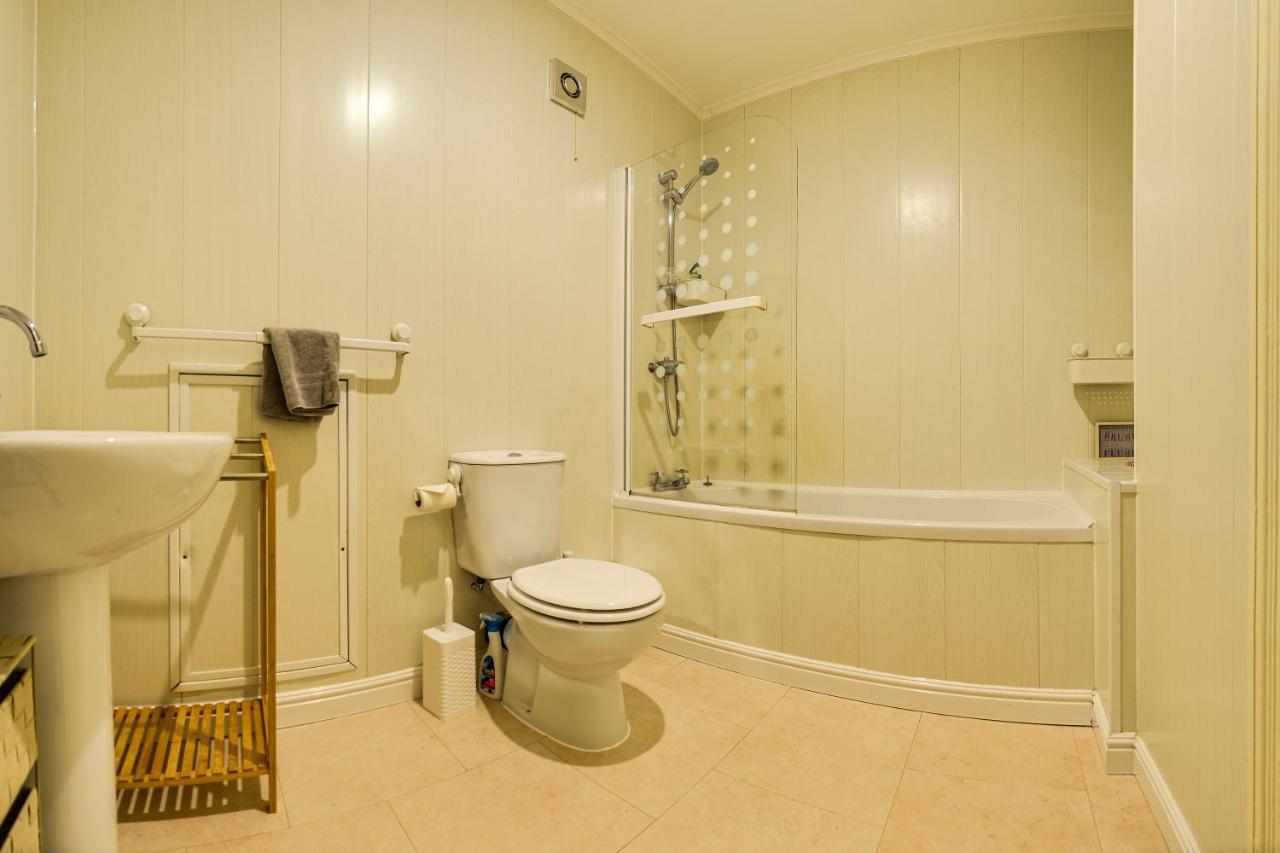 The Whitby Prospect, 2 Bed Apartment With Stunning Views, 2 Mins From Beach Εξωτερικό φωτογραφία